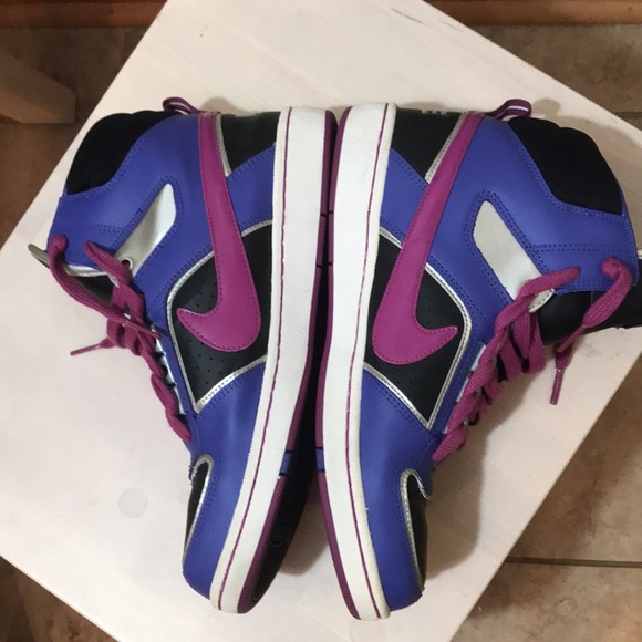 Women's NIKE Delta Force High Tops Sz 8.5 - Picture 2 of 5